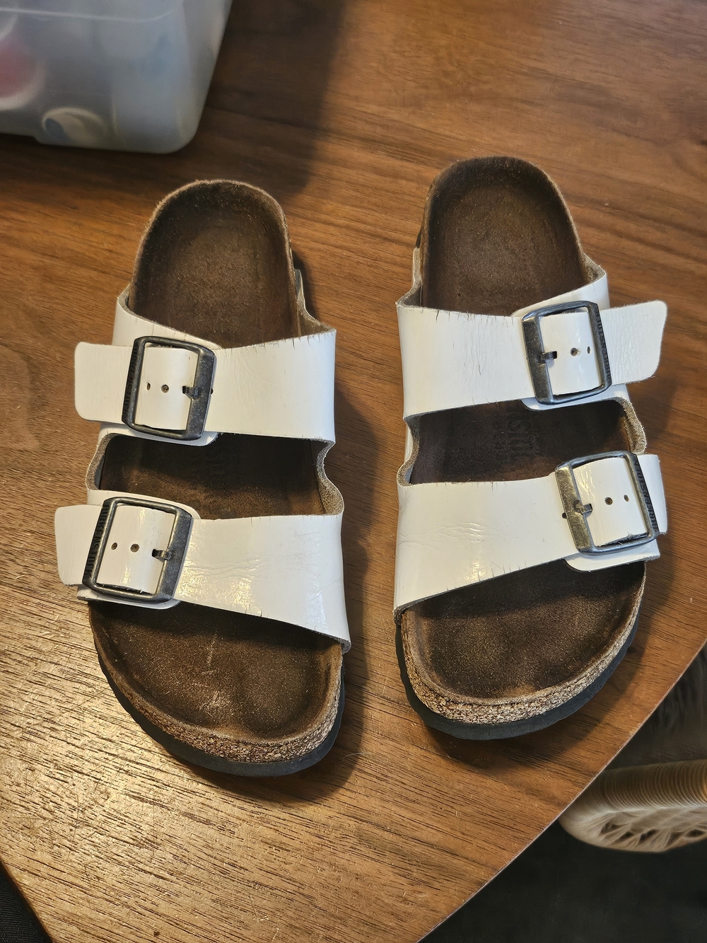 Worn Birkenstock White Double-Buckle Arizona Women’s Sandals 38 Narrow